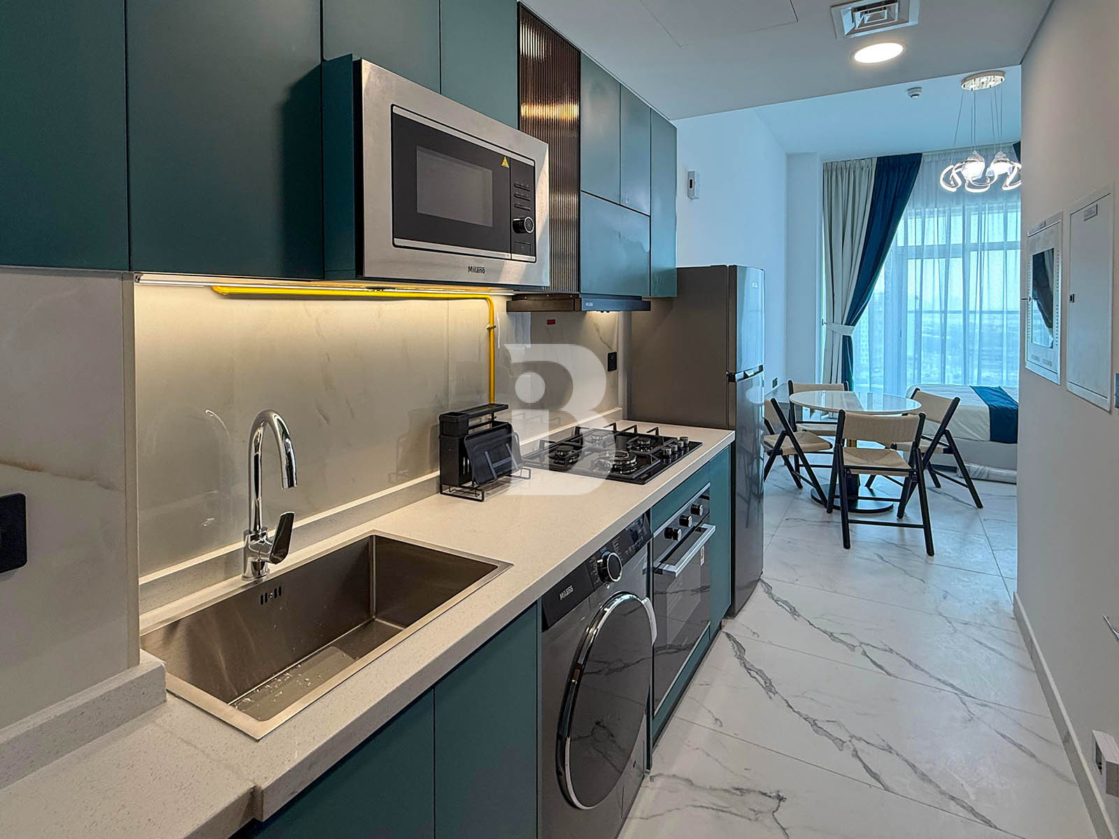 FURNISHED | MODERN | MOVE-IN READY