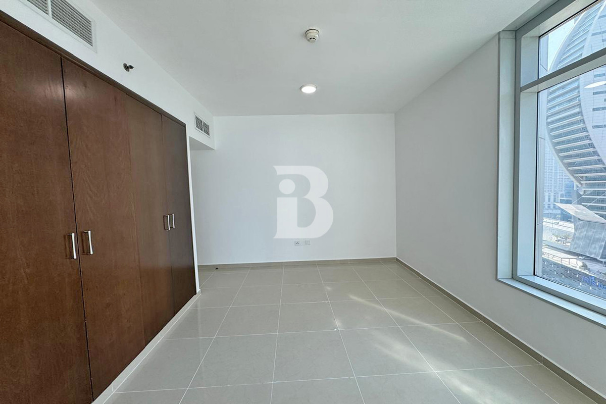 MODERN 2 BEDROOM  | NEAR METRO | VACANT | NO AGENT