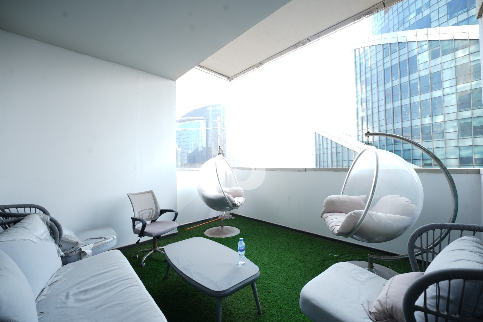 Premium Furnished | High Floor | Near Metro