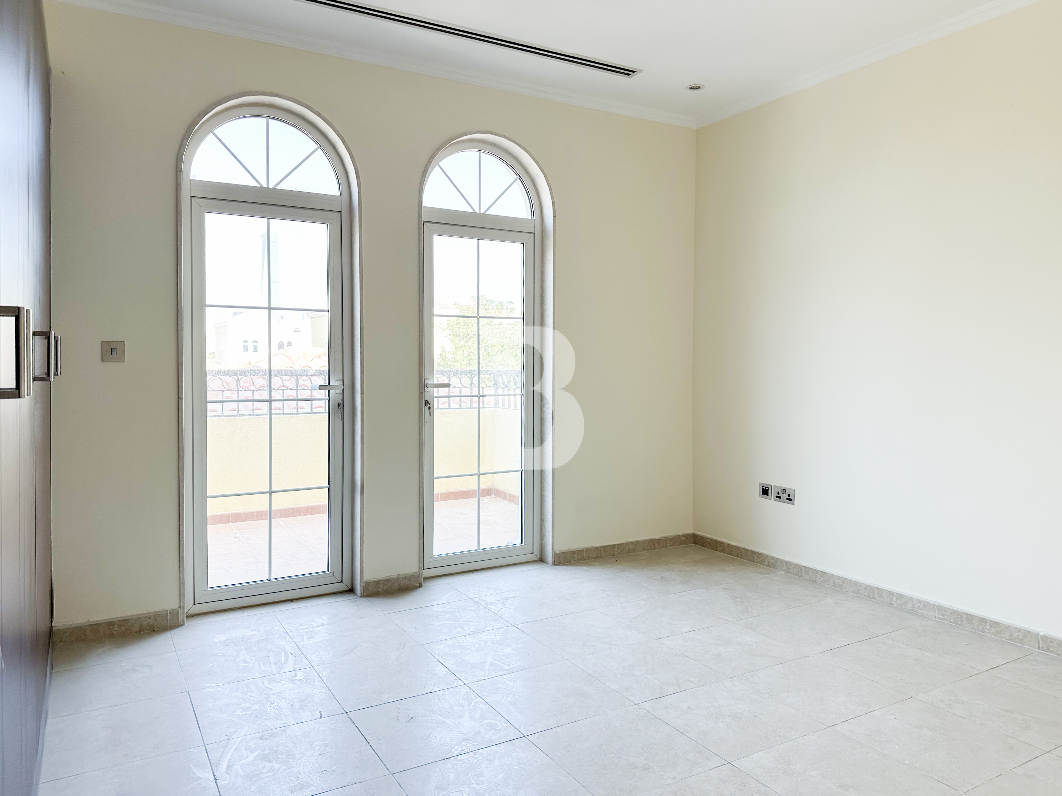 3 Bedroom | single row | Near Park