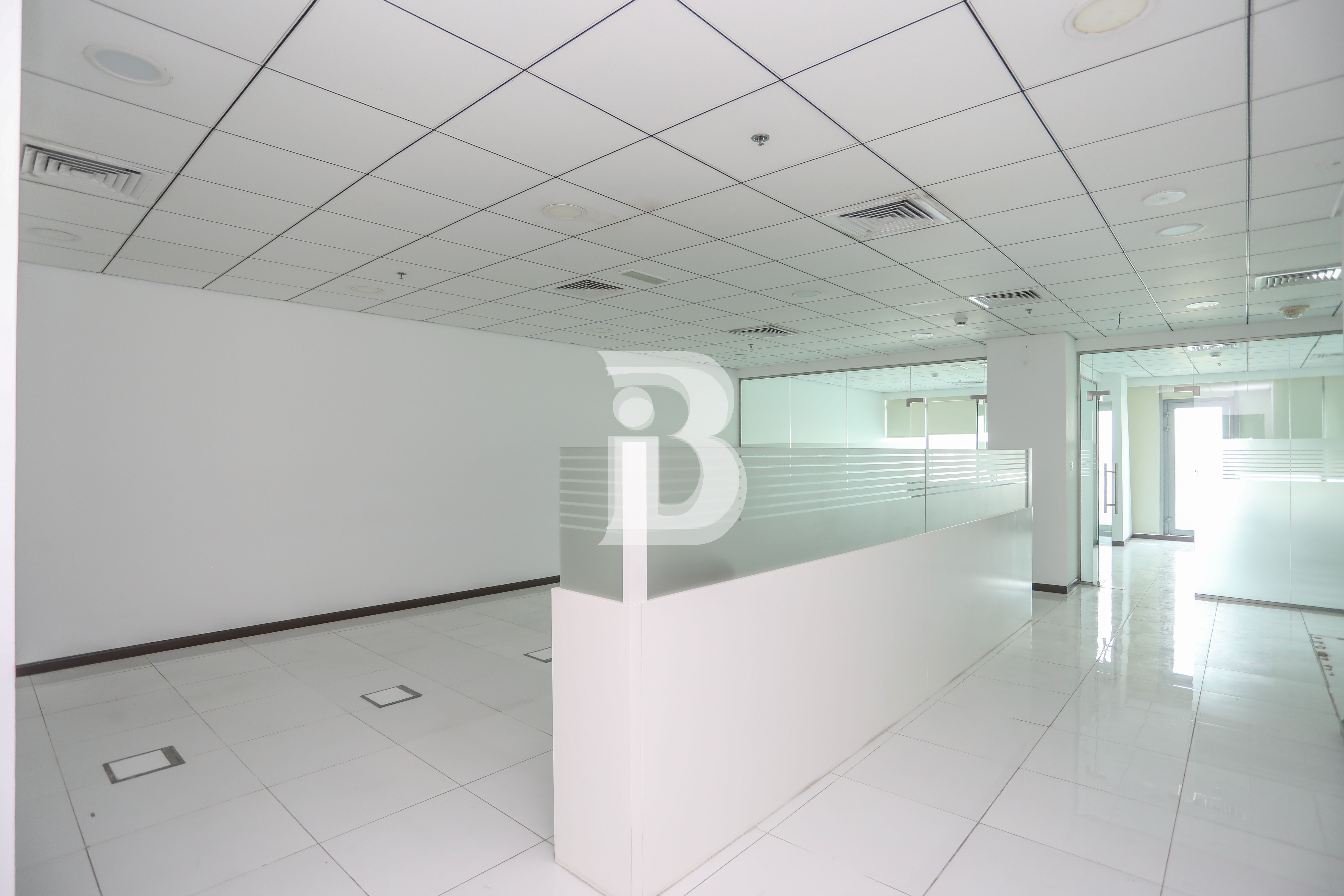 High End Office | Premium Fixtures | Vastu Unit