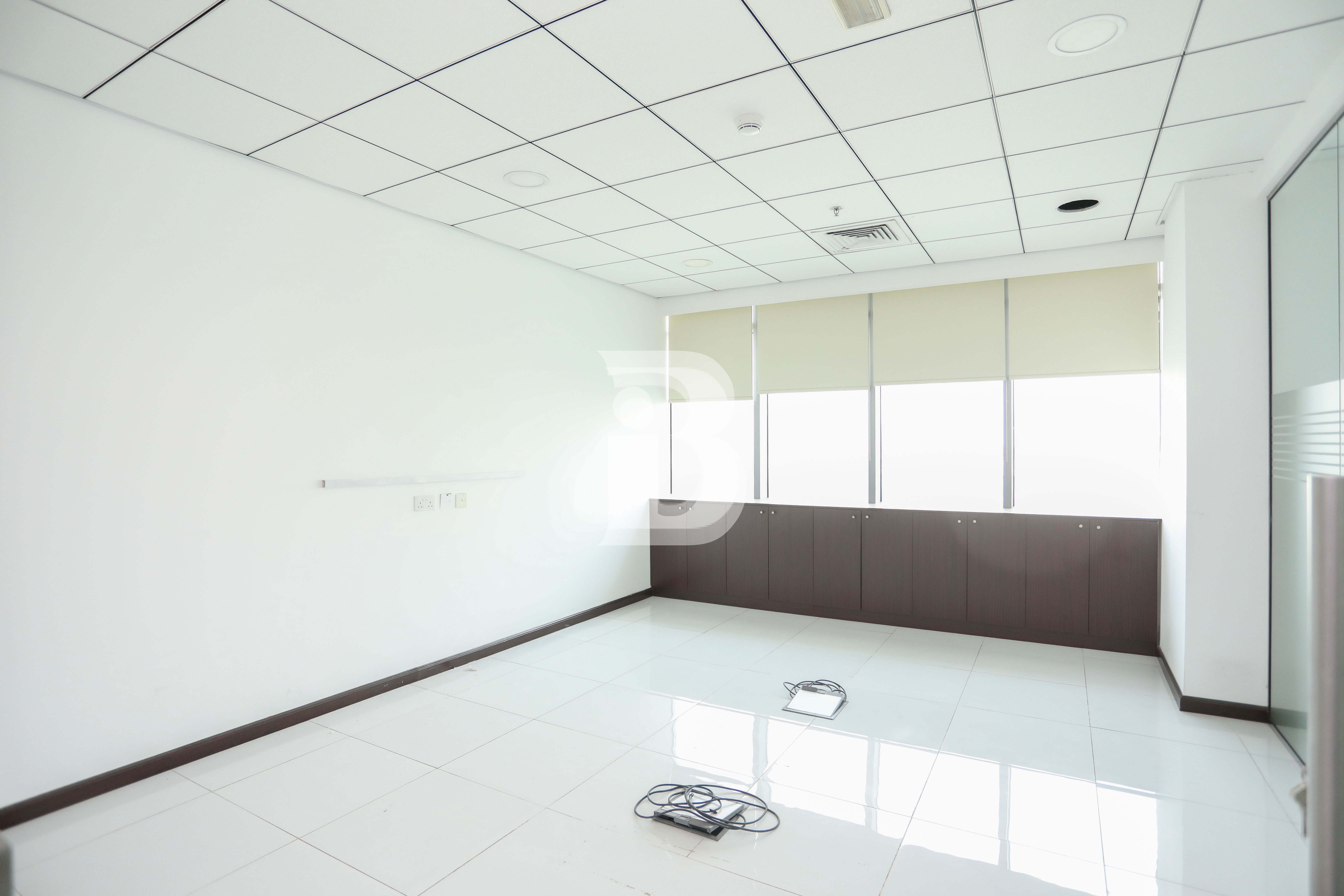 High End Office | Premium Fixtures | Vastu Unit