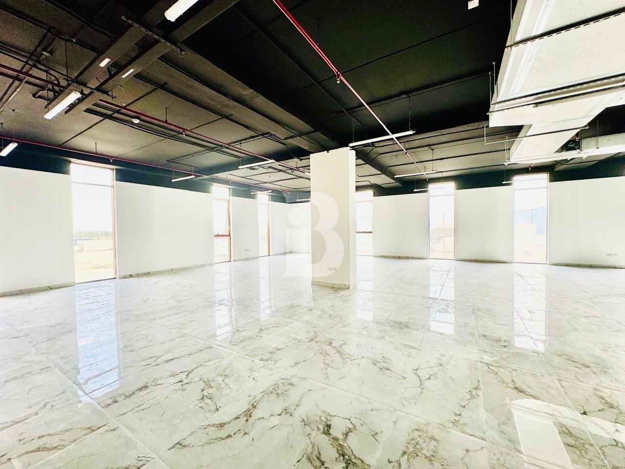 Showroom | Sheikh Zayed Road | Road Facing