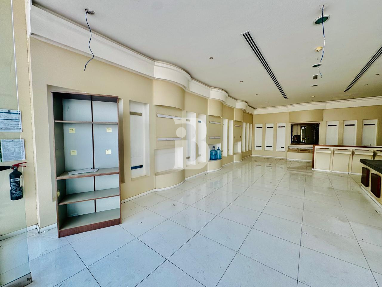 Szr | Max Visibility | Perfect For Car Showroom