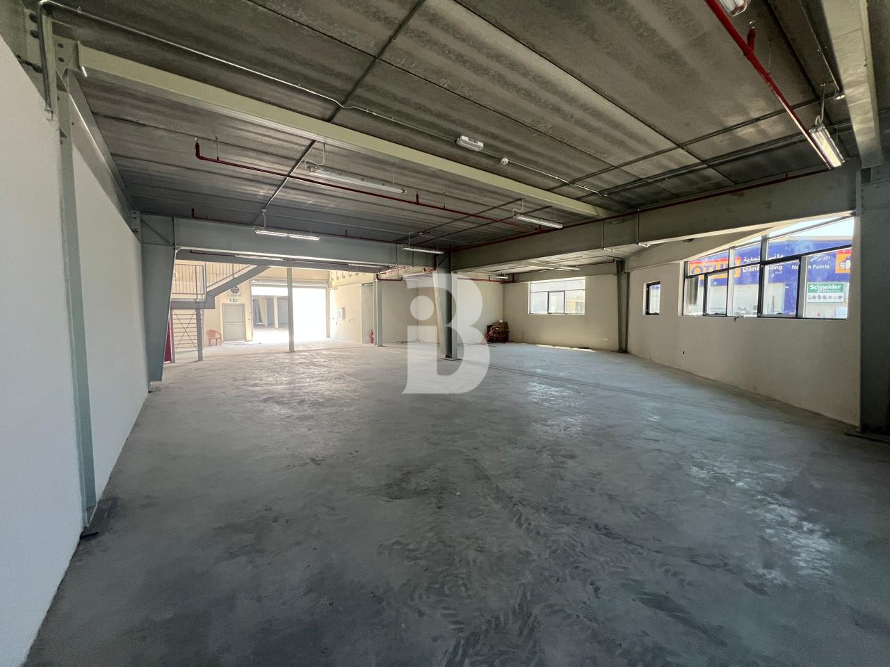 BRAND NEW WAREHOUS | MEZANINE | CLEAN NEIGHBORHOOD