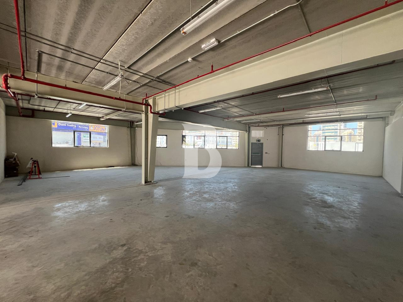 BRAND NEW WAREHOUS | MEZANINE | CLEAN NEIGHBORHOOD