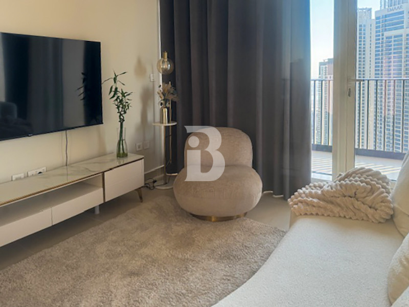 HIGH CEILING | UPGRADED | STUNNING VIEWS