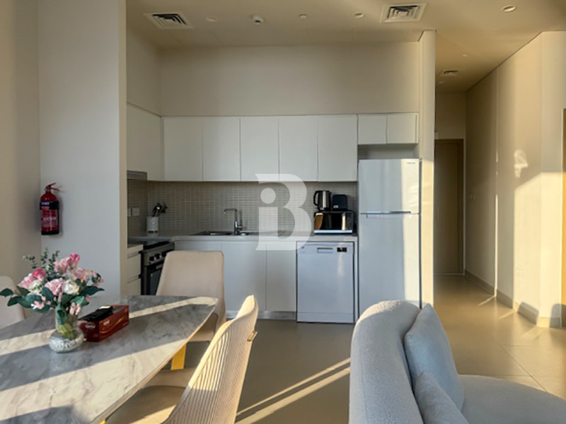 HIGH CEILING | UPGRADED | STUNNING VIEWS