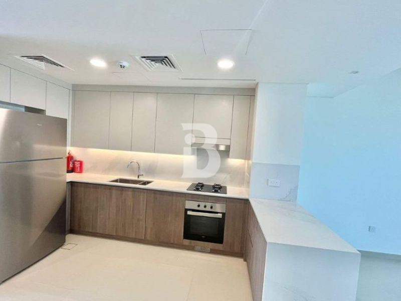 Pool and Park | Vacant soon | Exclusive Townhouse