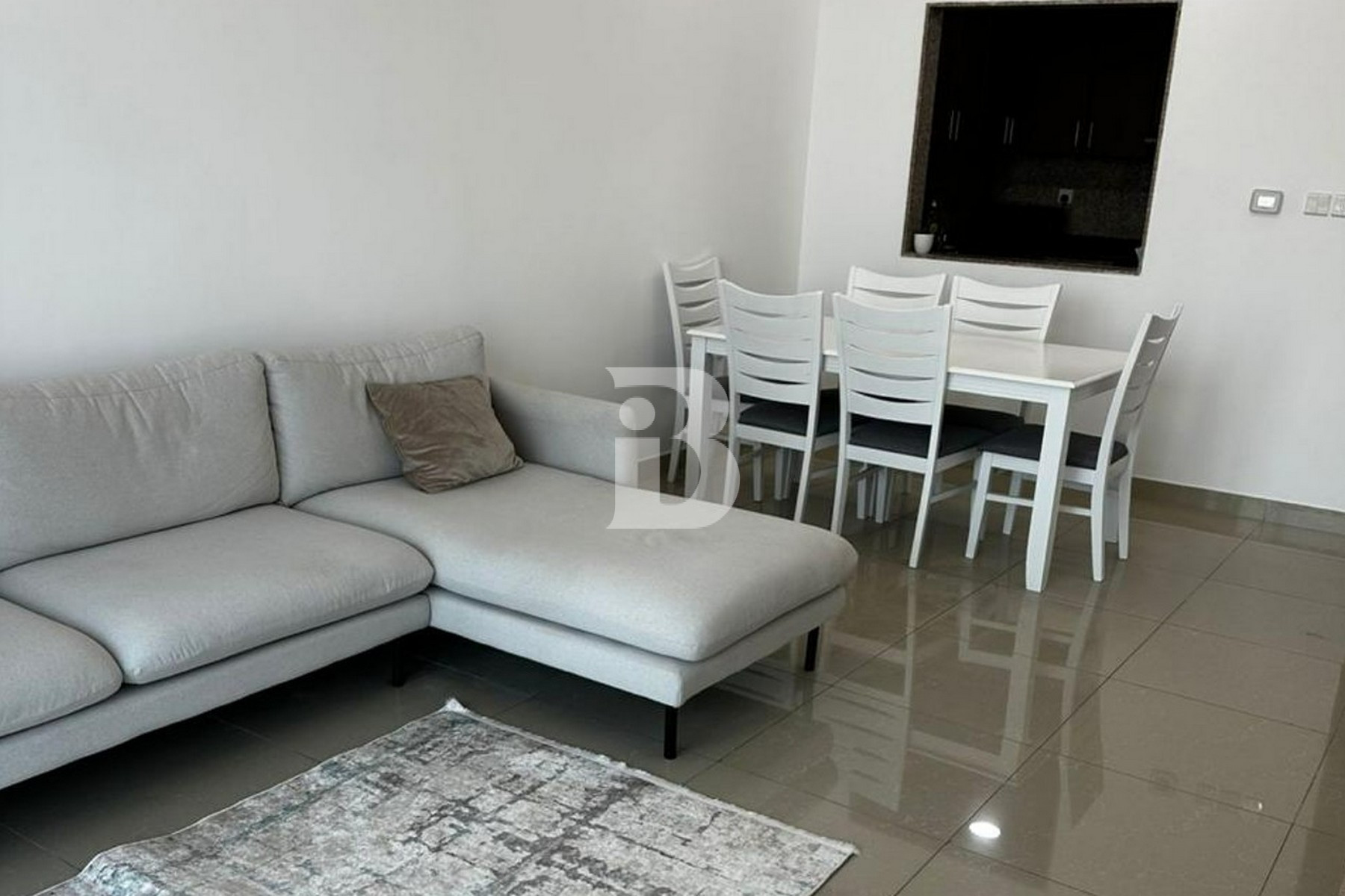PRIME LOCATION | VACANT | CANAL WALK | NO AGENTS