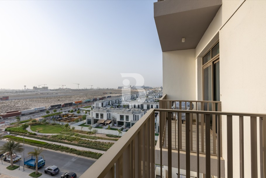 Family Friendly | Tenanted | Mid-Floor Unit
