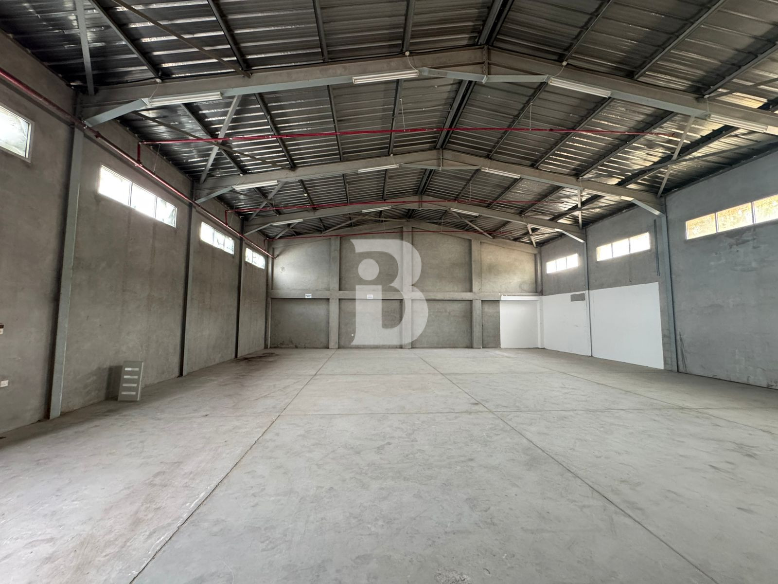 EASY ACCESS |WELL MAINTAINED |PERFECT FOR STORAGE