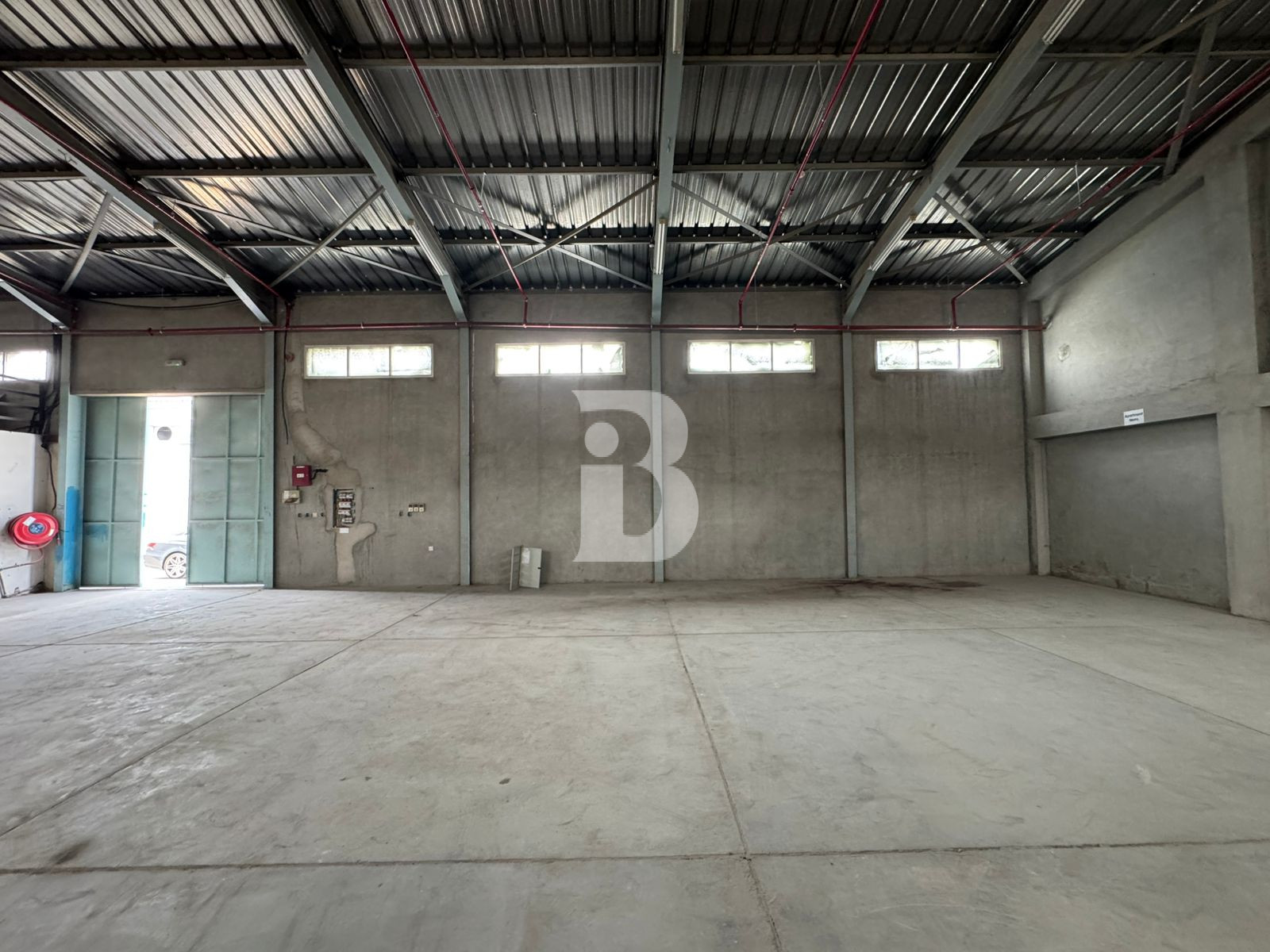EASY ACCESS |WELL MAINTAINED |PERFECT FOR STORAGE