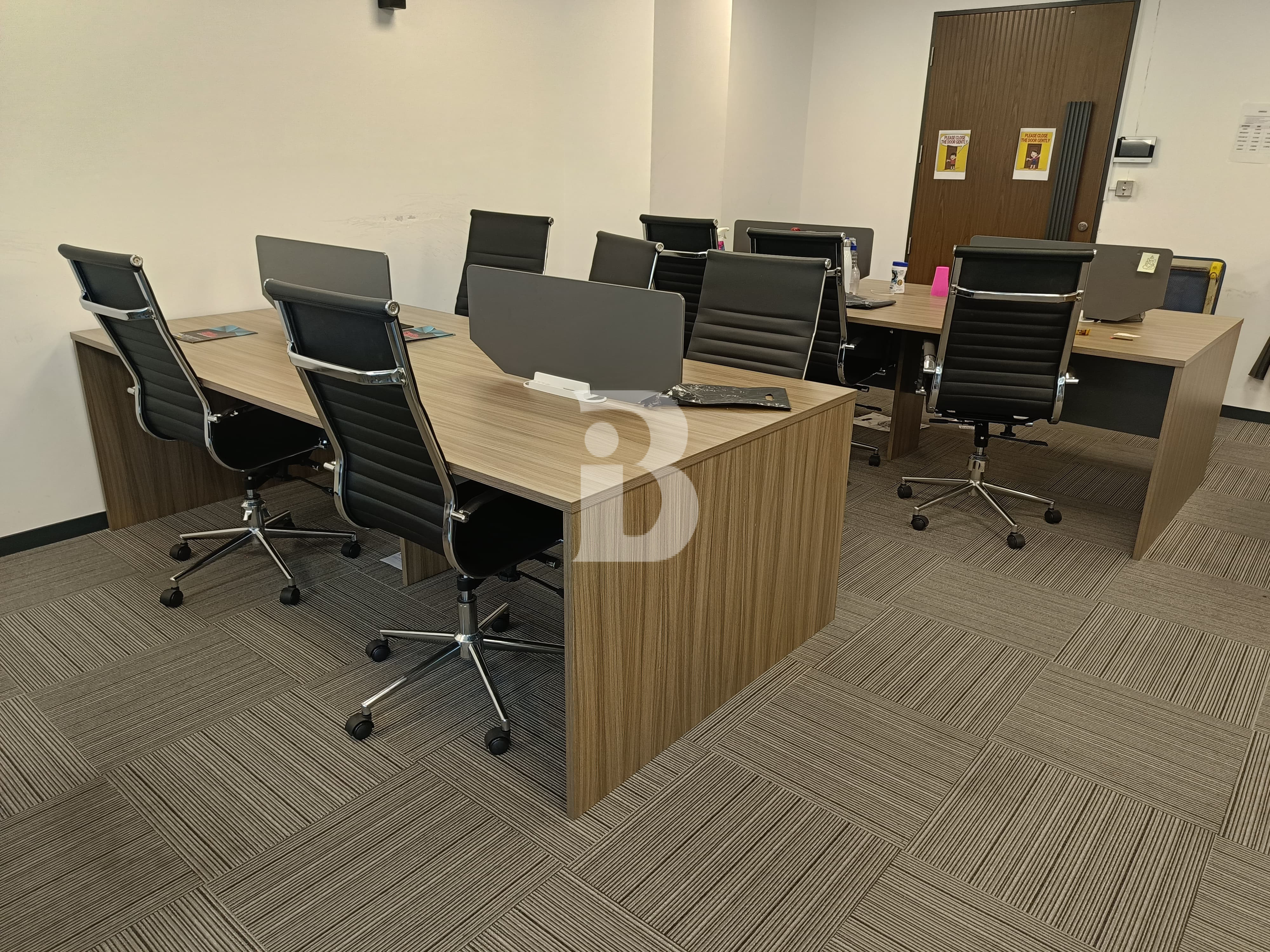 Gold Business | Vacant | Brand New