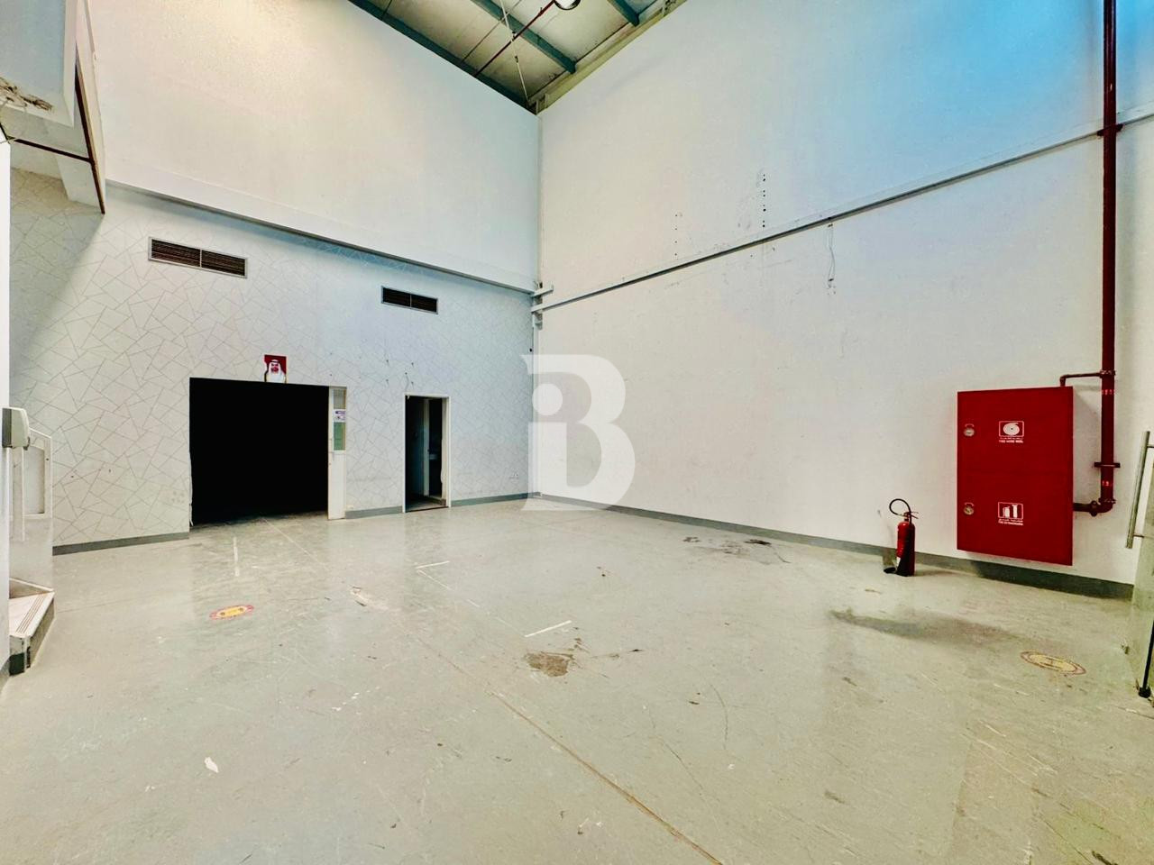 WELL MAINTAINED WAREHOUSE | G with M | 150KW