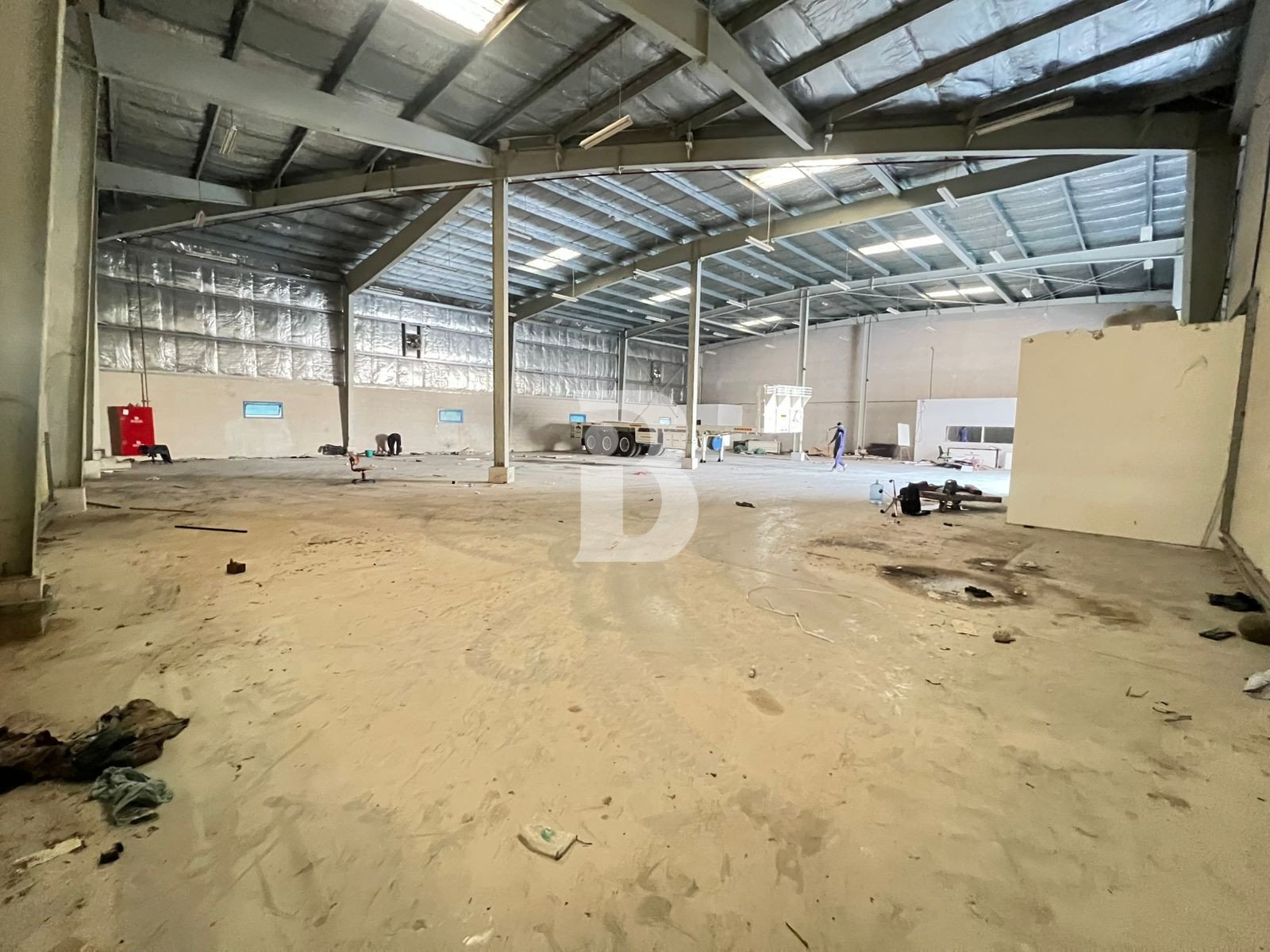 Good for storage 8800 sqft Warehouse in DIP 1