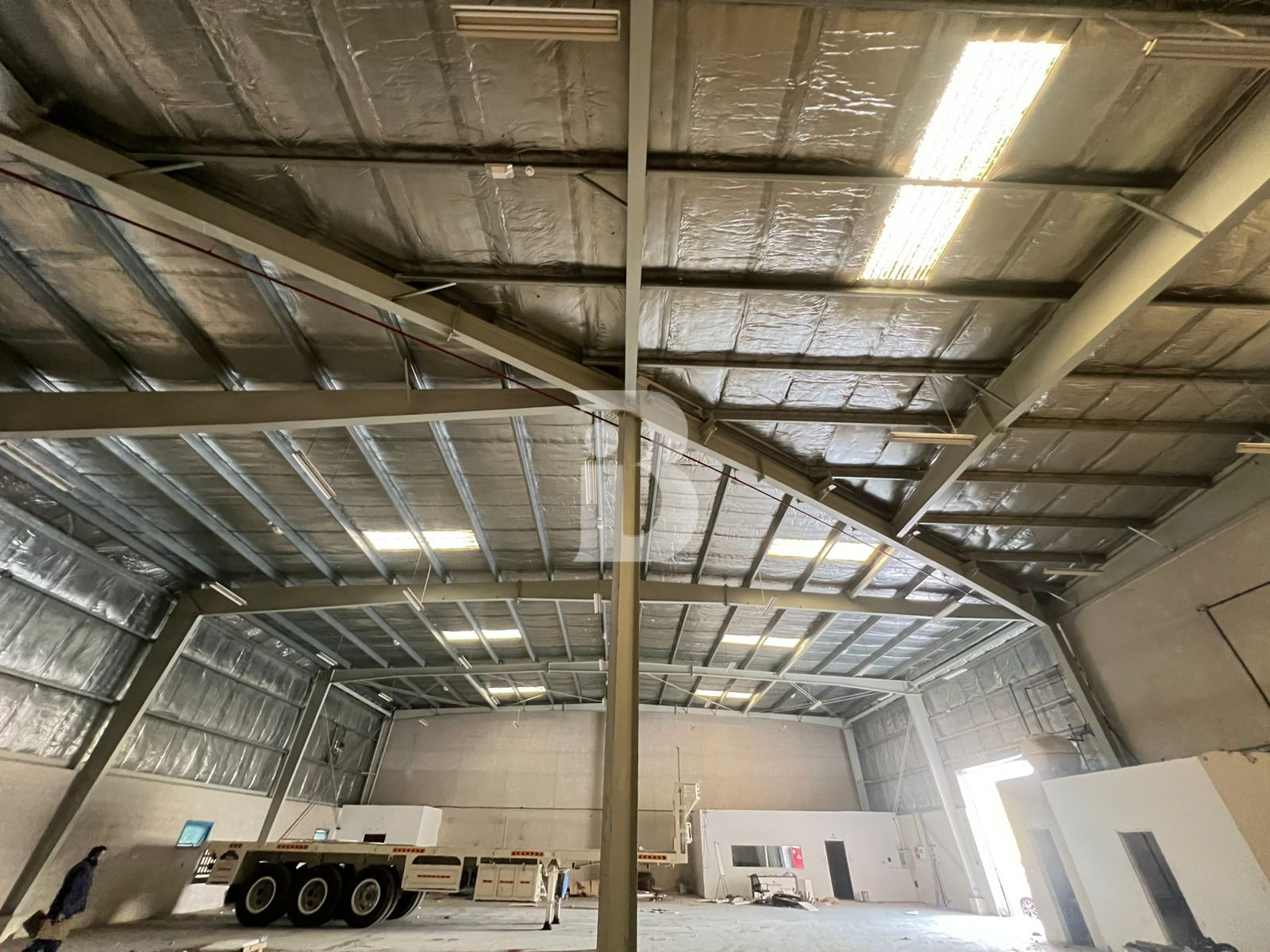 Good for storage 8800 sqft Warehouse in DIP 1