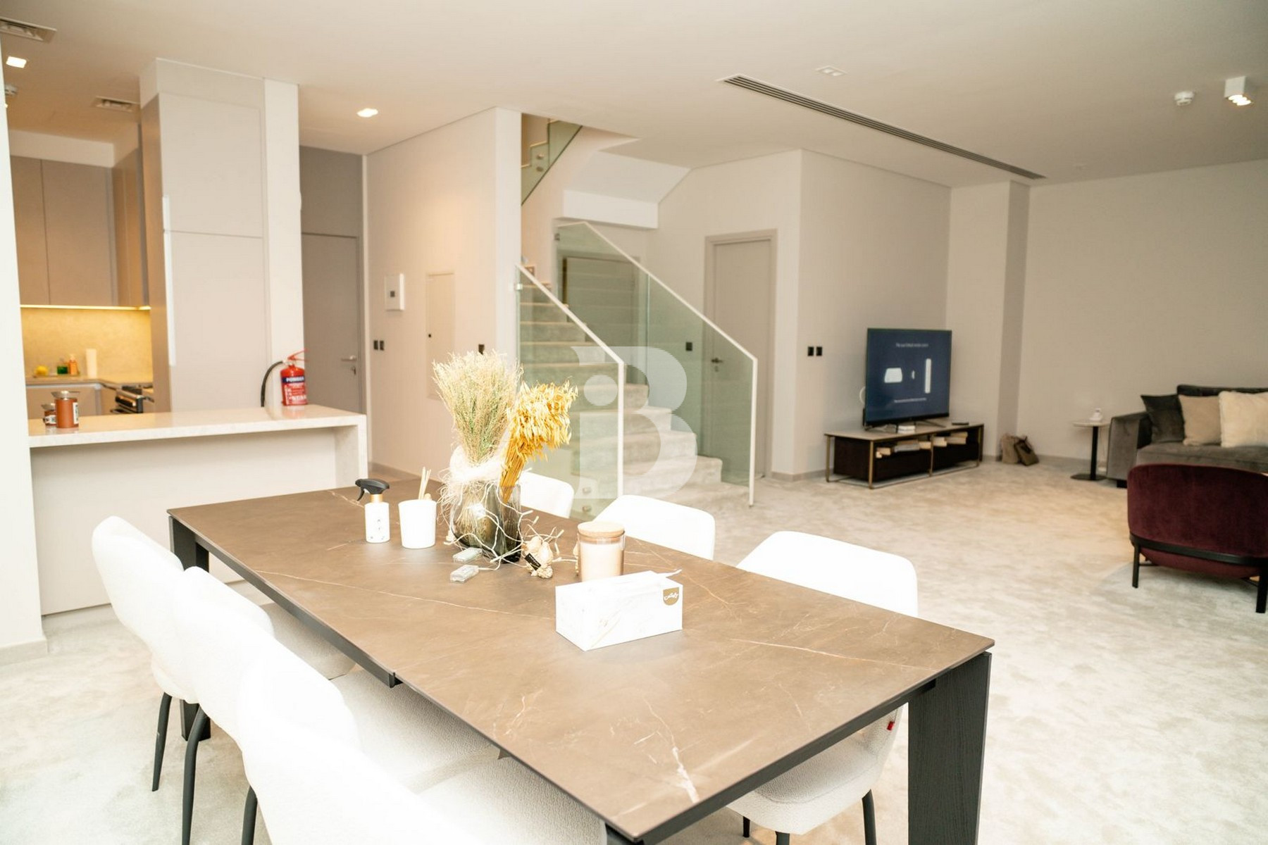 4bed | Corner Unit | Fully Furnished | Vacant