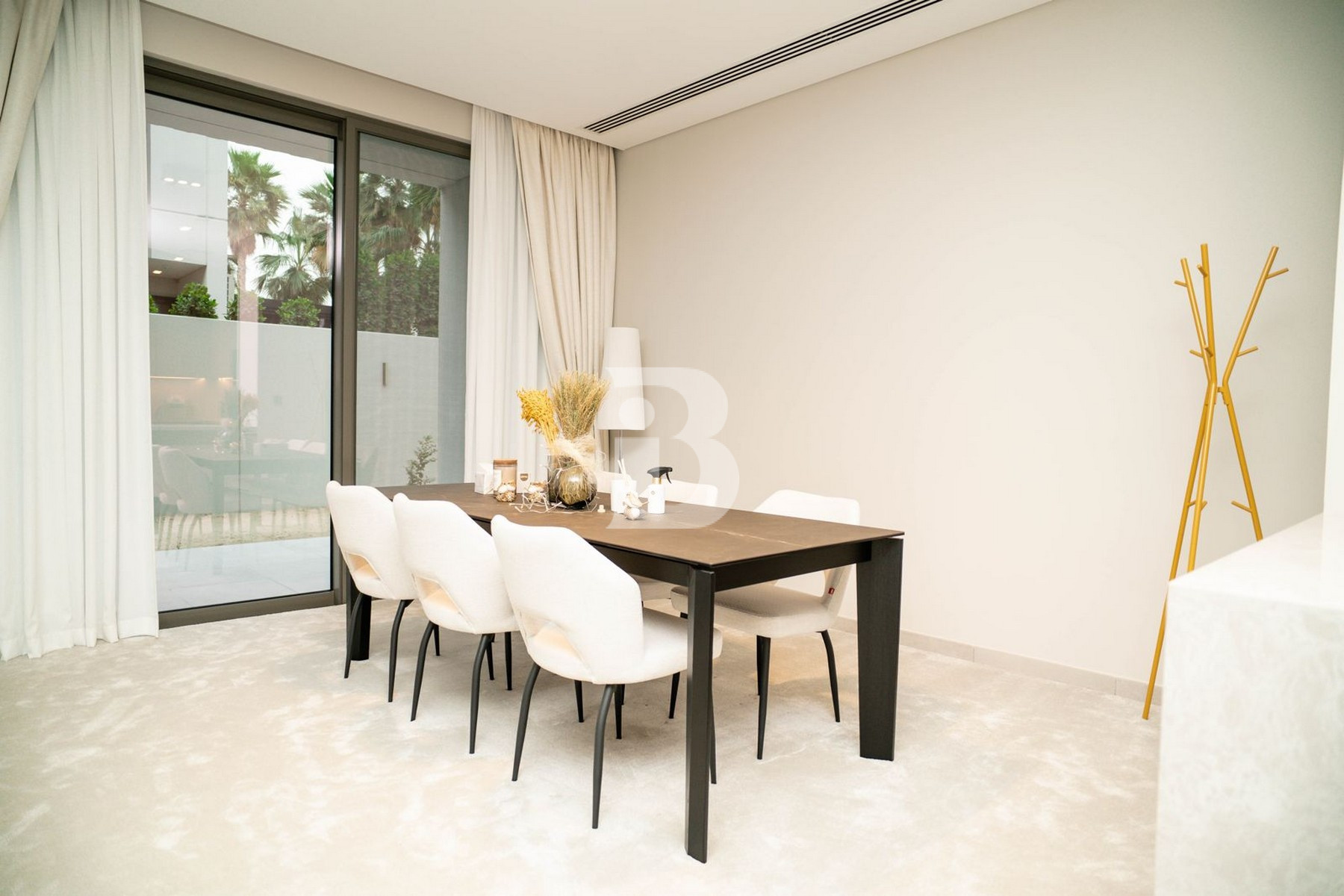 4bed | Corner Unit | Fully Furnished | Vacant