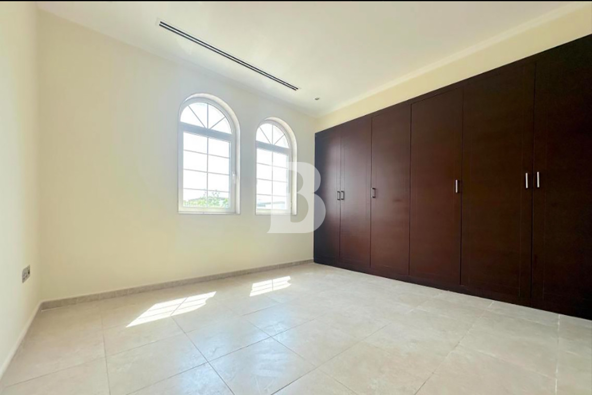 3BR Villa | Spacious | Vacant | Prime location