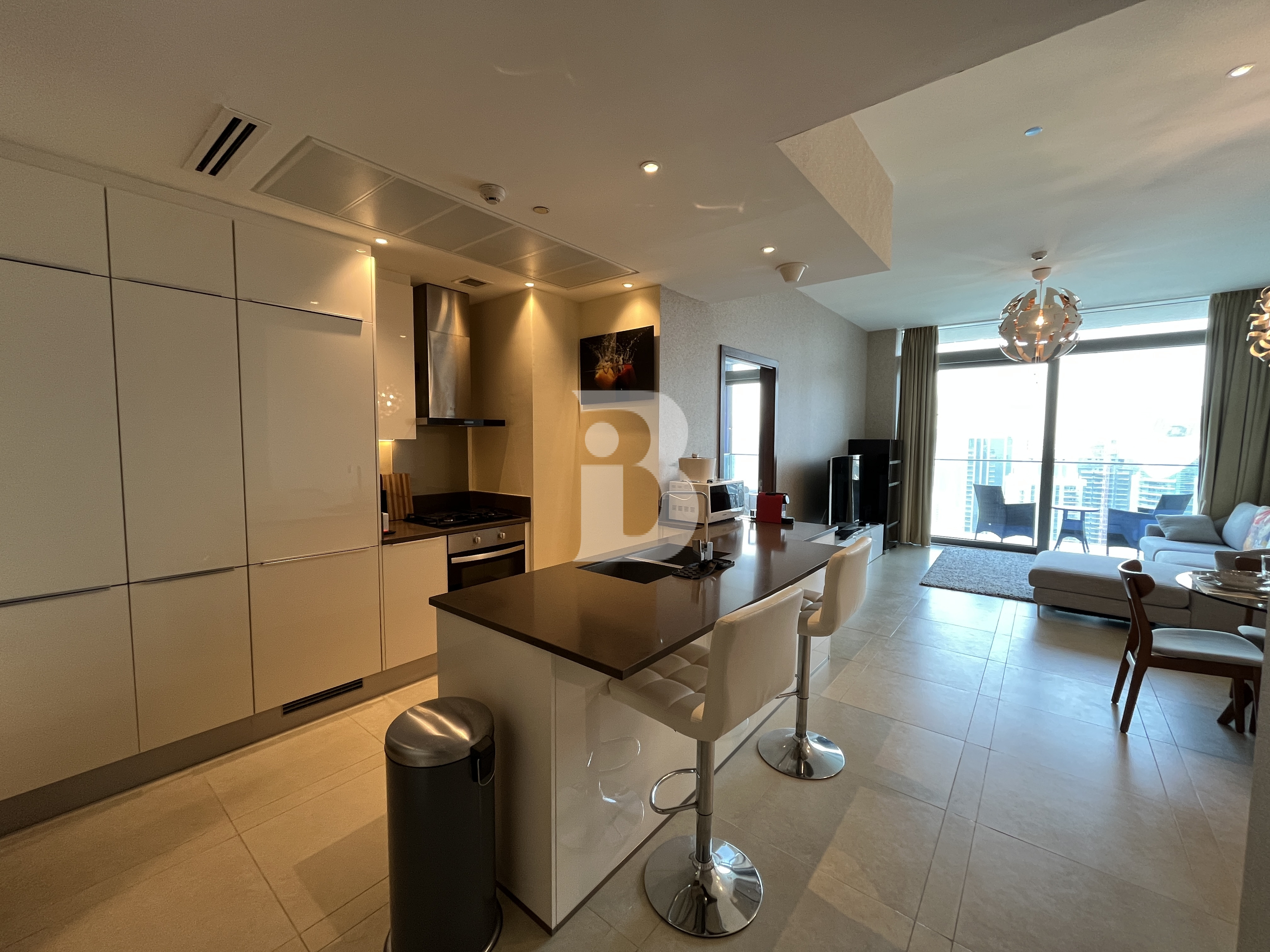 FULLY FURNISHED I SEA VIEW ! SPACIOUS