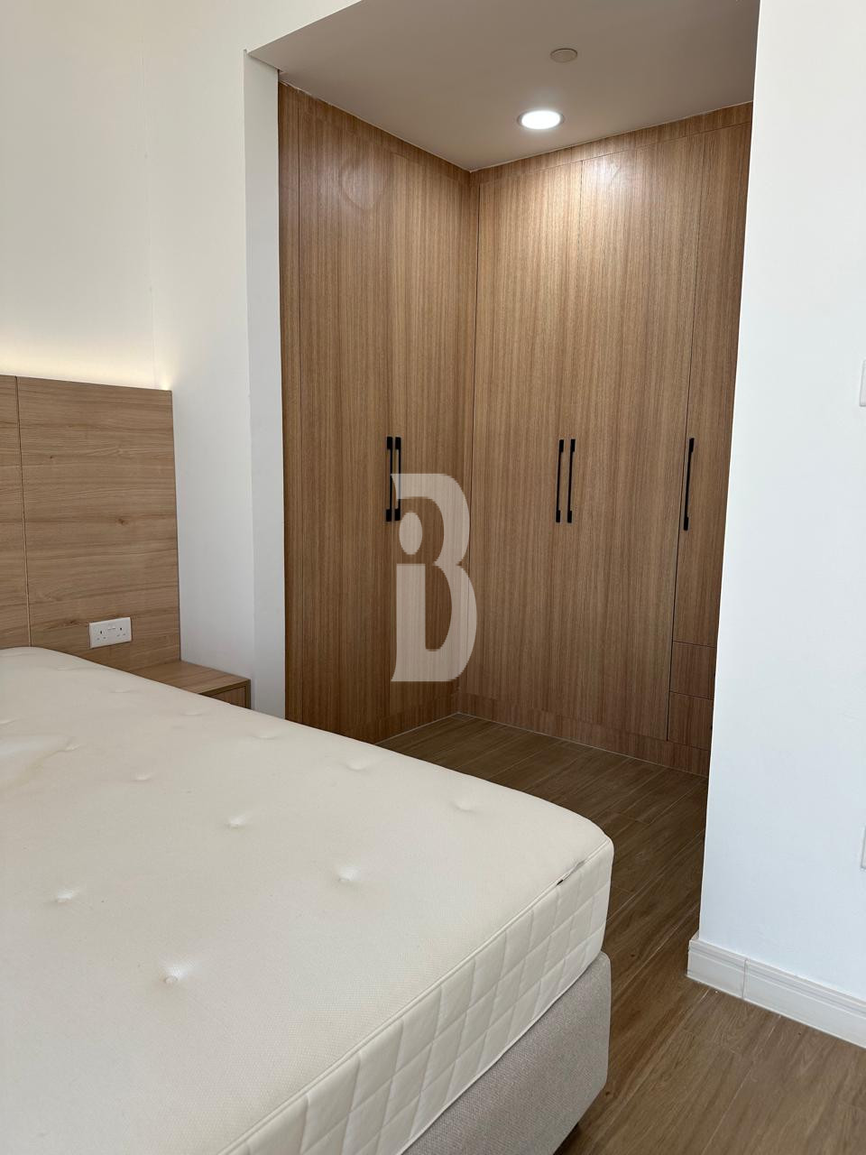 Vacant  | Ready To Move |  Brand New Furniture