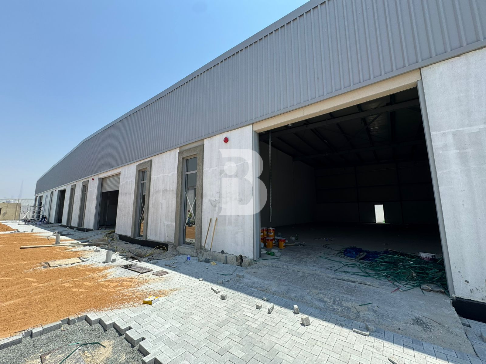 ENTIRE COMPOUND | CLOSE TO SZR | 7 MTRS HEIGHT