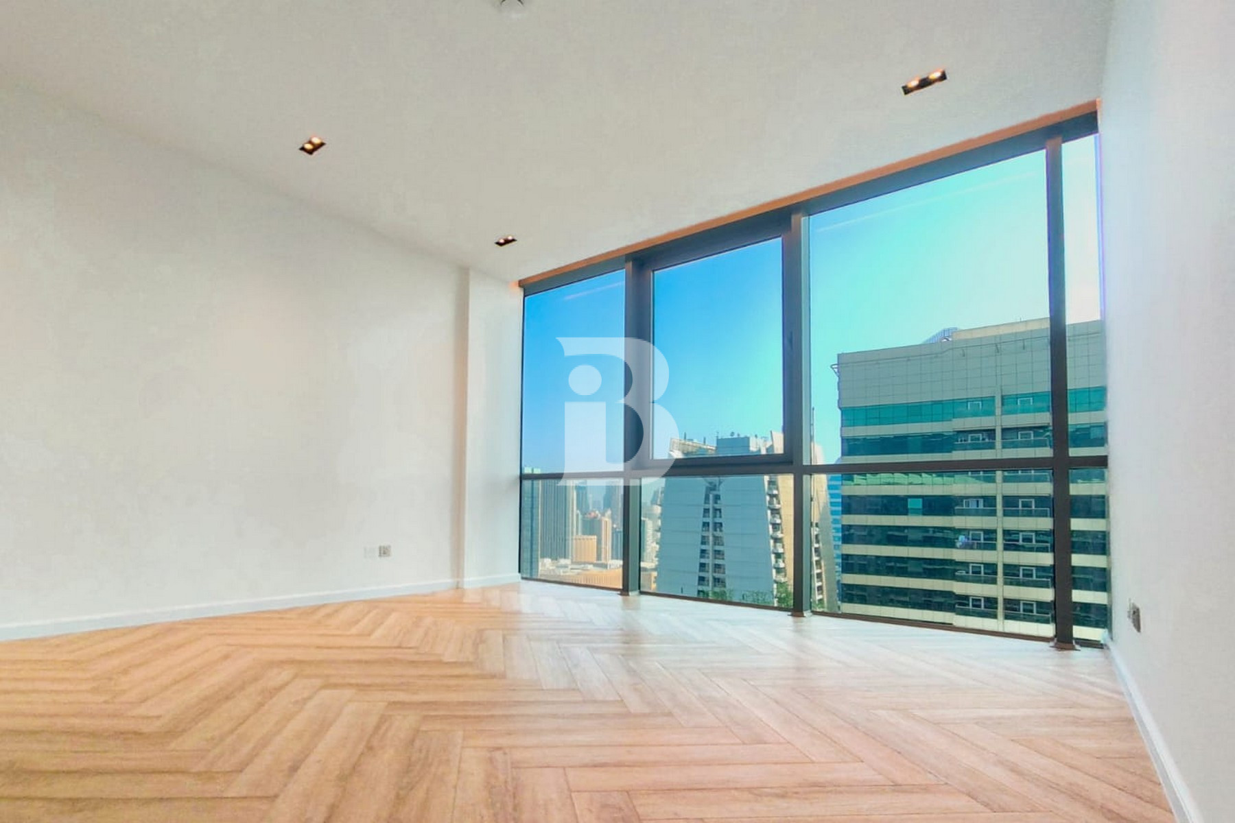 |PENTHOUSE|READY TO MOVE| SEMI FURNISHED