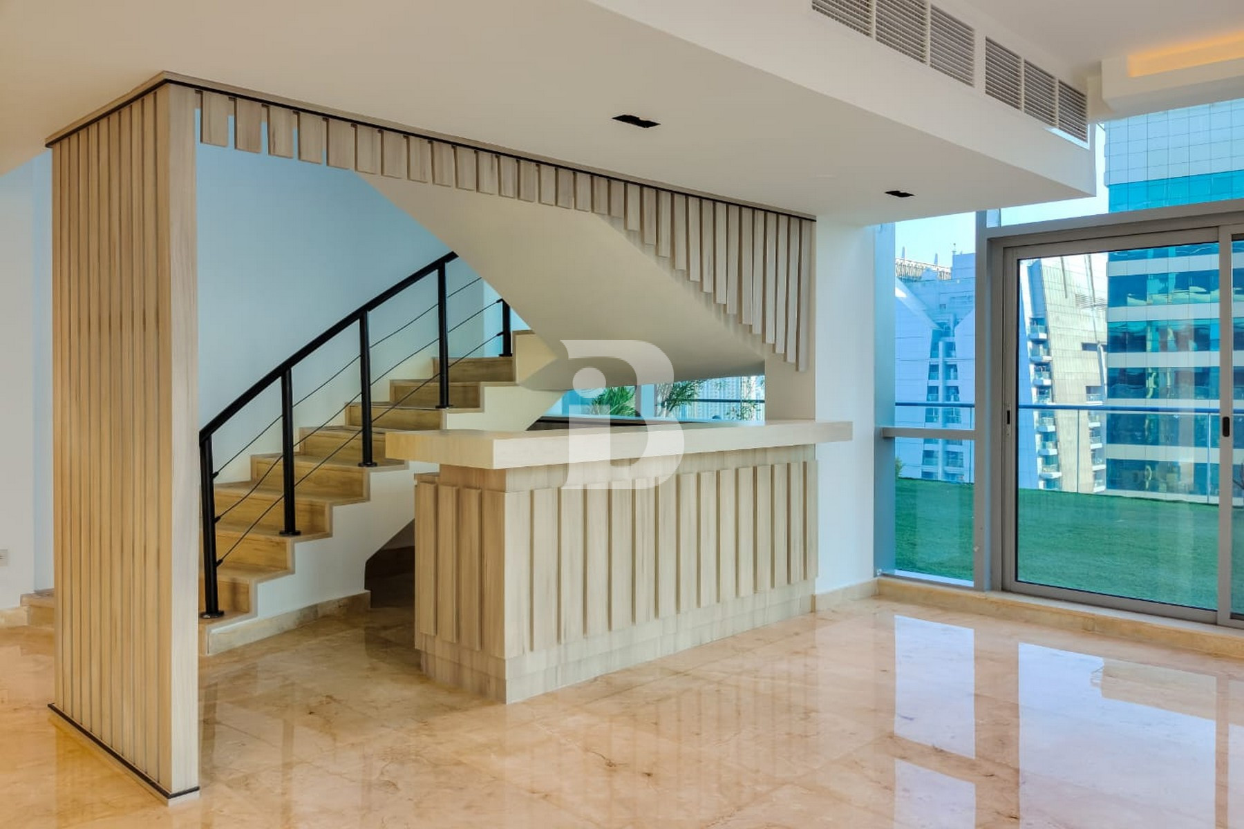 |PENTHOUSE|READY TO MOVE| SEMI FURNISHED