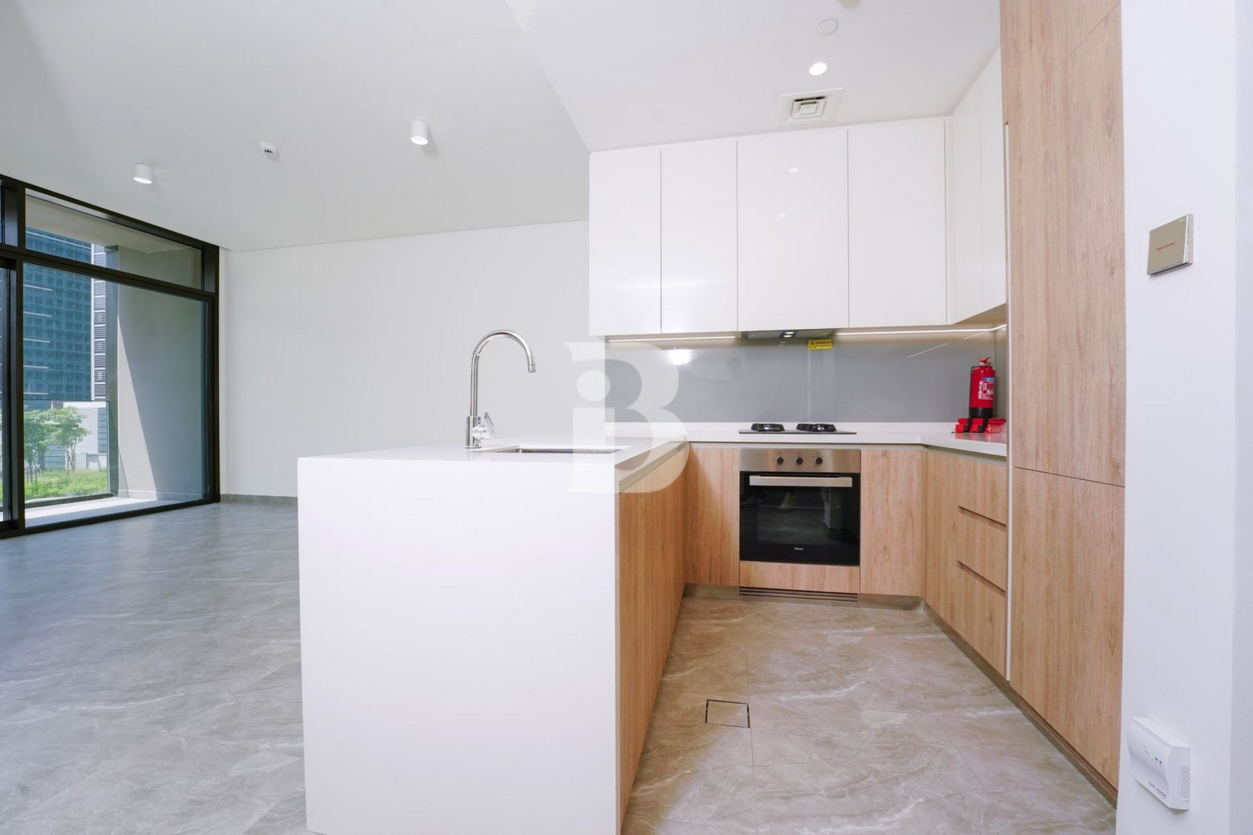 Canal View | low Floor | Heart of Dubai