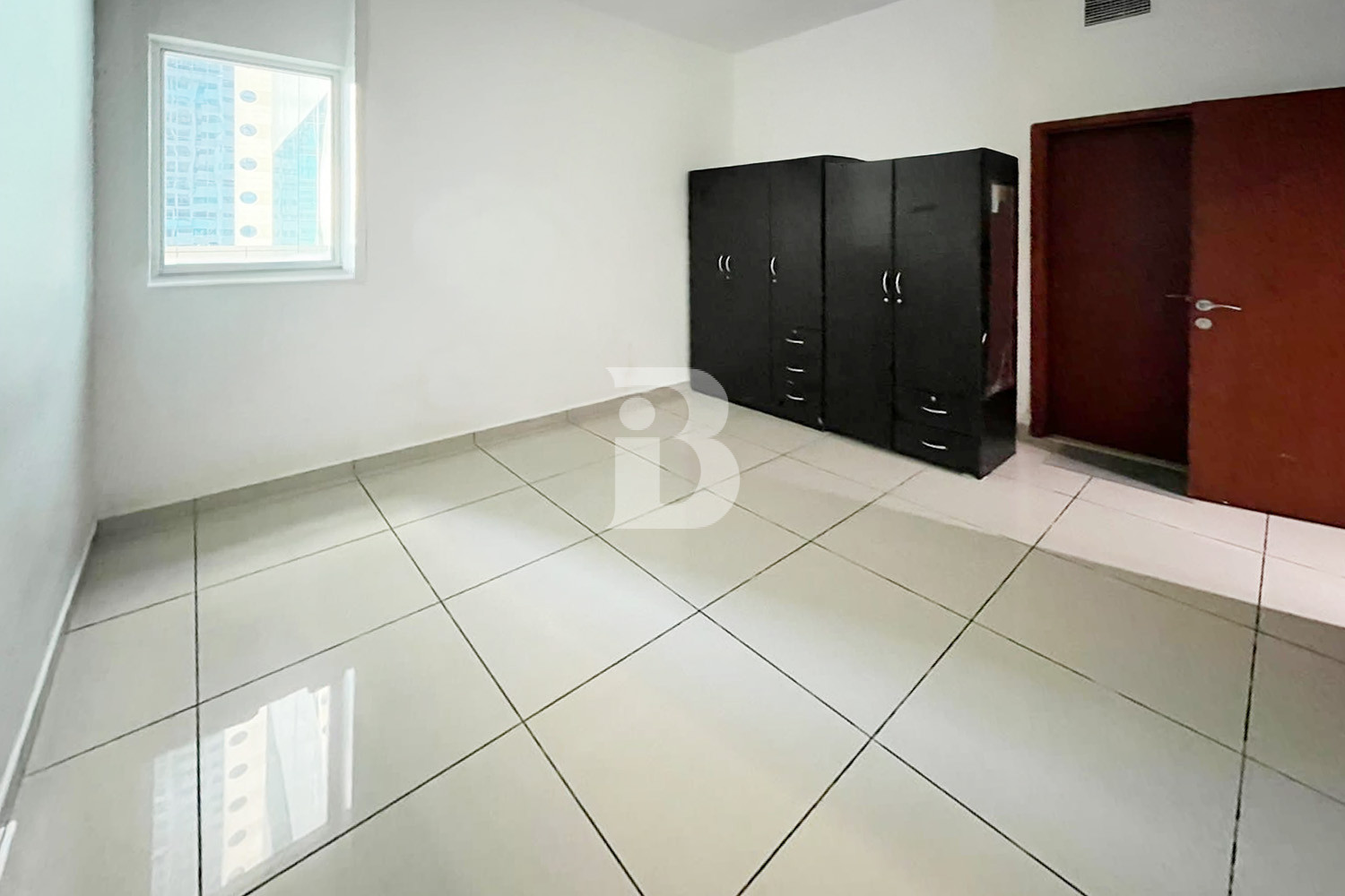 VACANT | UNFURNISHED 1BR | NEAR TRAM | NO AGENTS