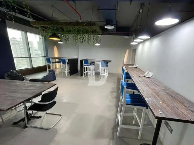 Plug Play Office | Vacant | Immediate Occupancy