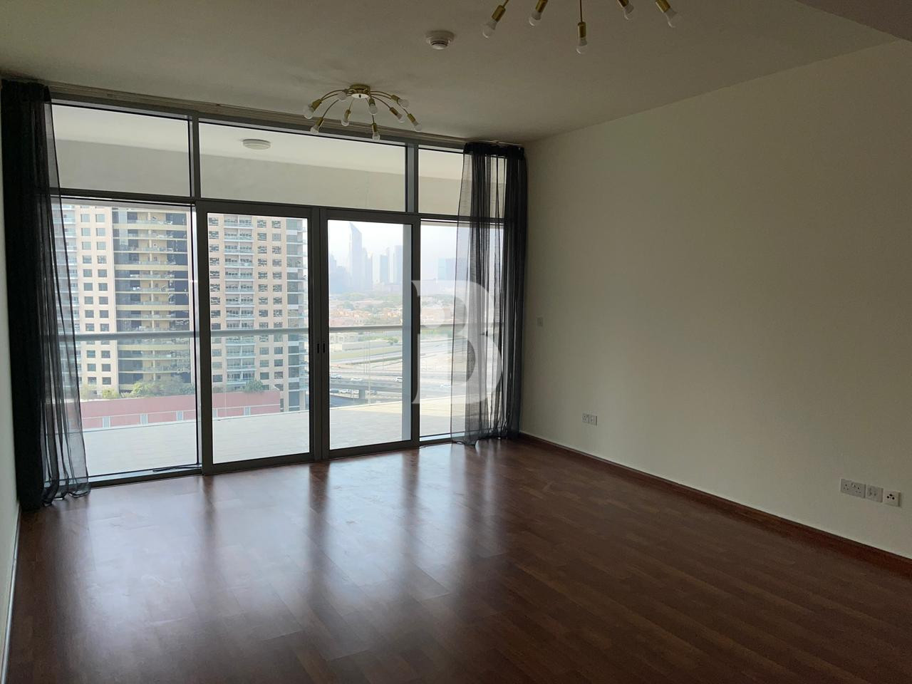 Canal view I Vacant I Upgraded I Large Living