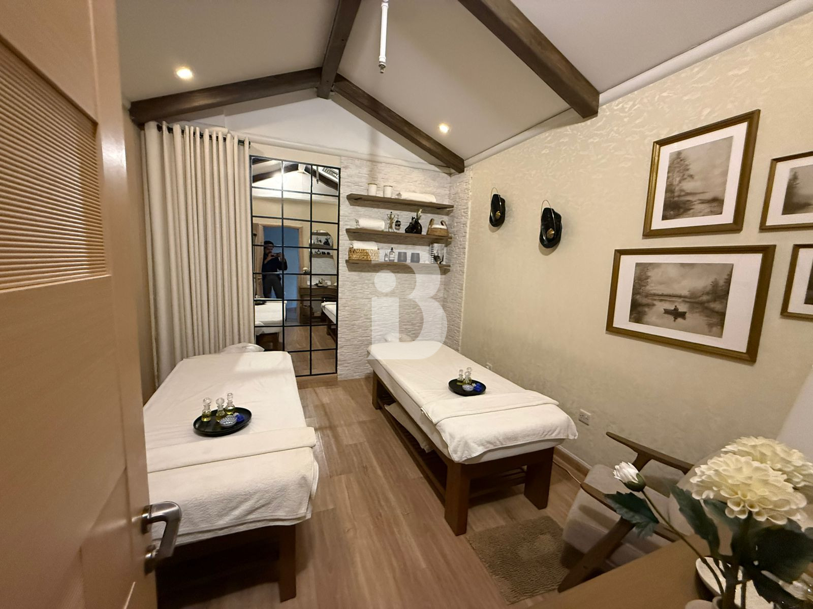 For Sale | Premium Spa Shop in XL Tower | Canal Facing | VOT