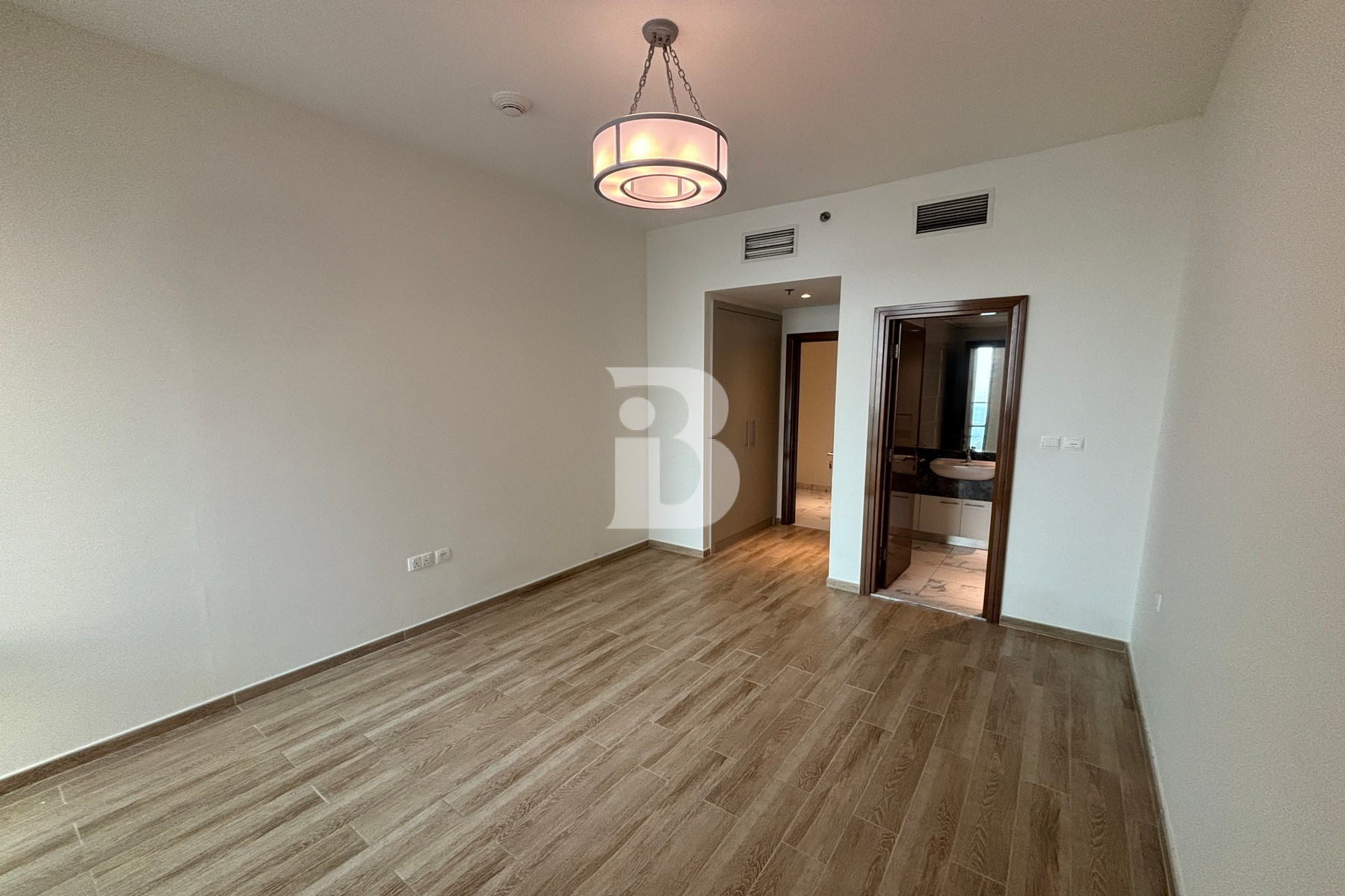 ON HIGH FLOOR | 3BR+MAID | PRIME LOCATION