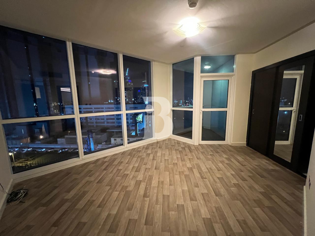 3 Bedrooms +Maids |Ready to Move| | Spacious