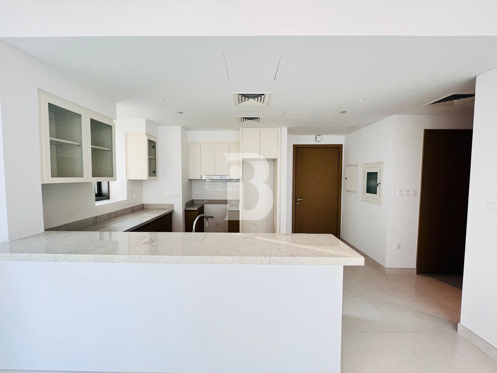 High Floor| Canal And Park Views | Spacious