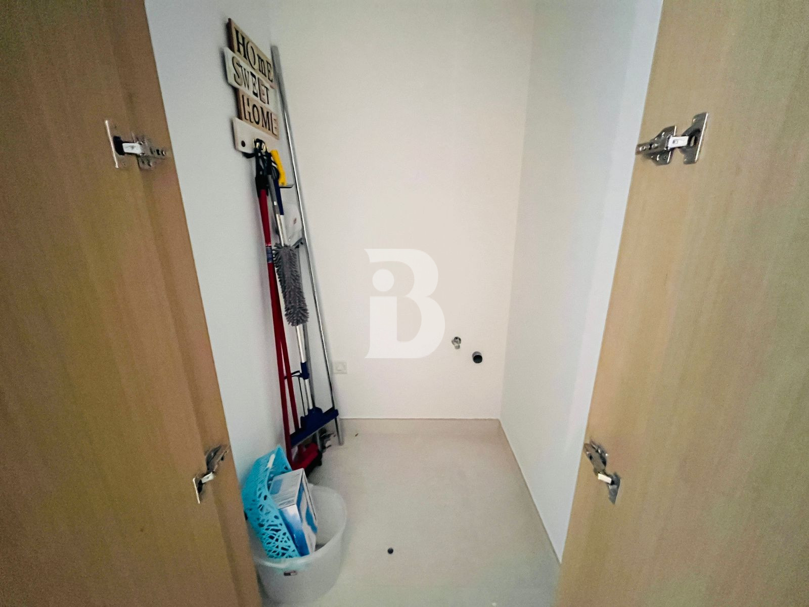 High Floor| Canal And Park Views | Spacious