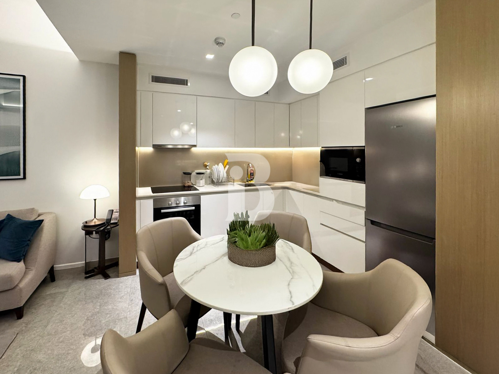CREEK VIEW | BRIGHT LAYOUT | LUXURIOUS AMENITIES