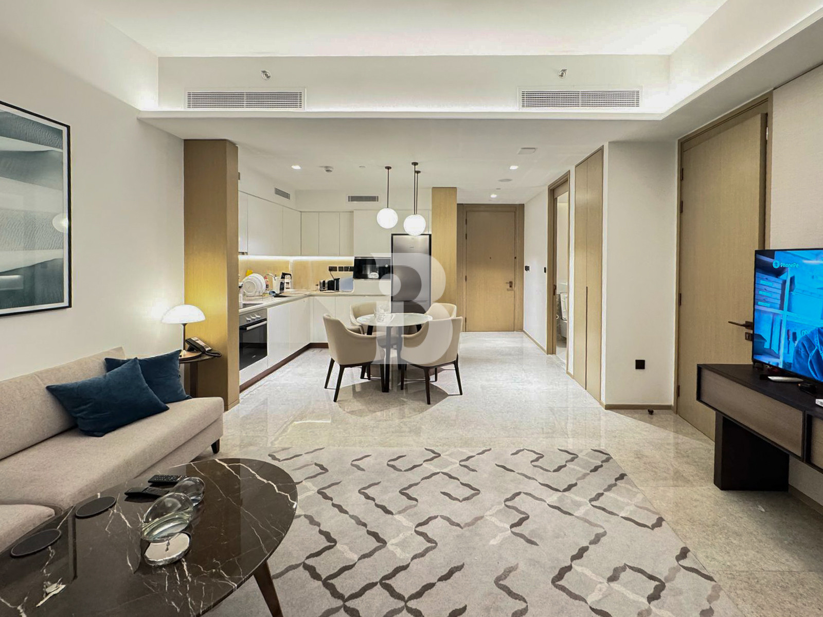 CREEK VIEW | BRIGHT LAYOUT | LUXURIOUS AMENITIES