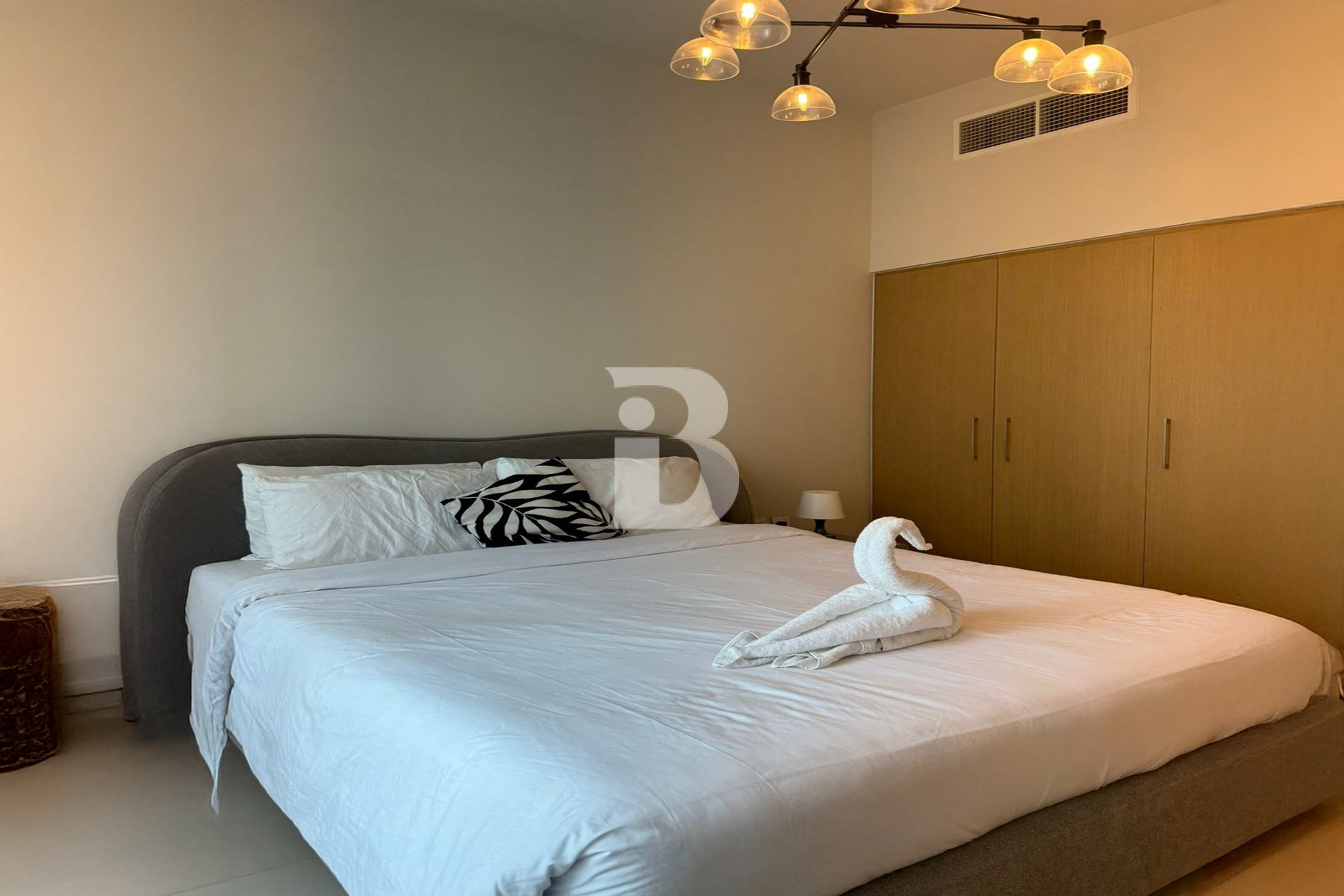 SERENE VIEWS | ELEGANT DESIGN | BEST LAYOUT