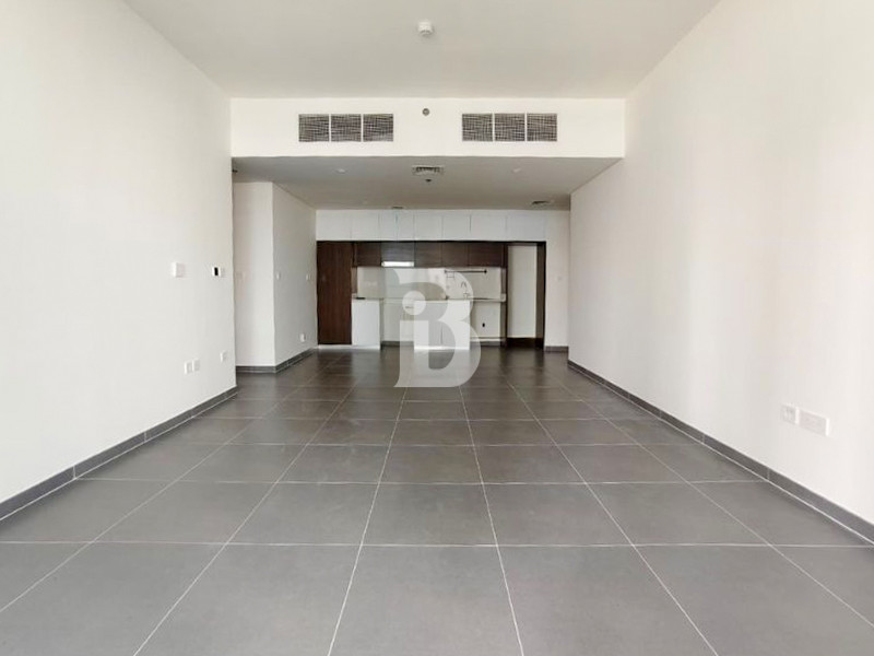 CREEK VIEW | CORNER UNIT | SPACIOUS LAYOUT