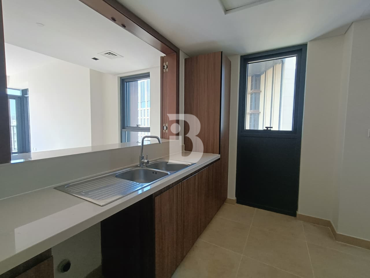 SPACIOUS I HIGH FLOOR I LUXURY