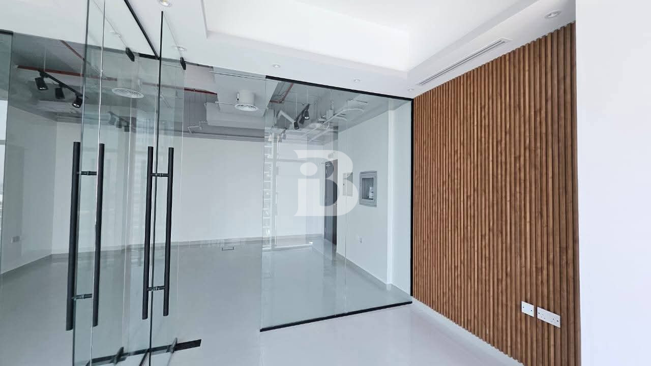 Canal View | Glass Partitions | Vacant Office