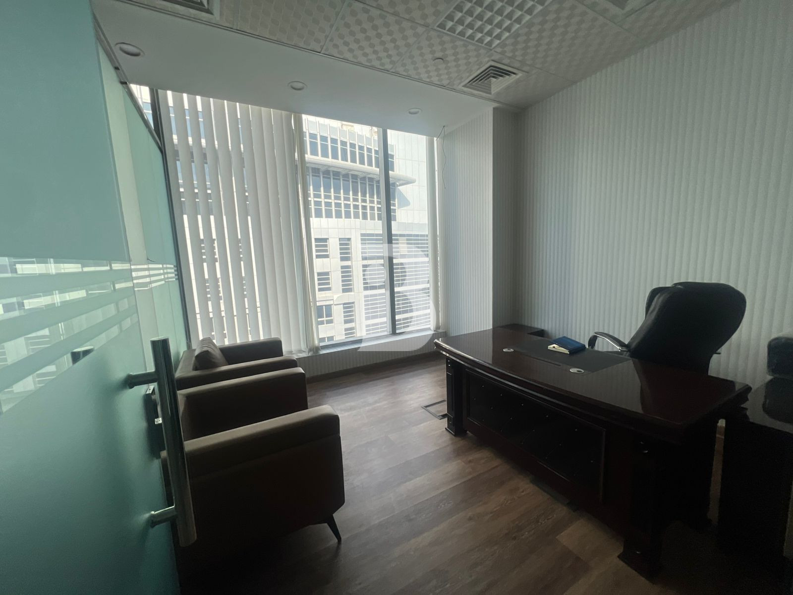Furnished | High Floor | Close to Metro