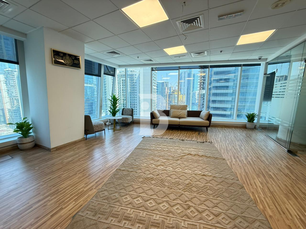 Canal View | Luxury Fitted | Corner Unit