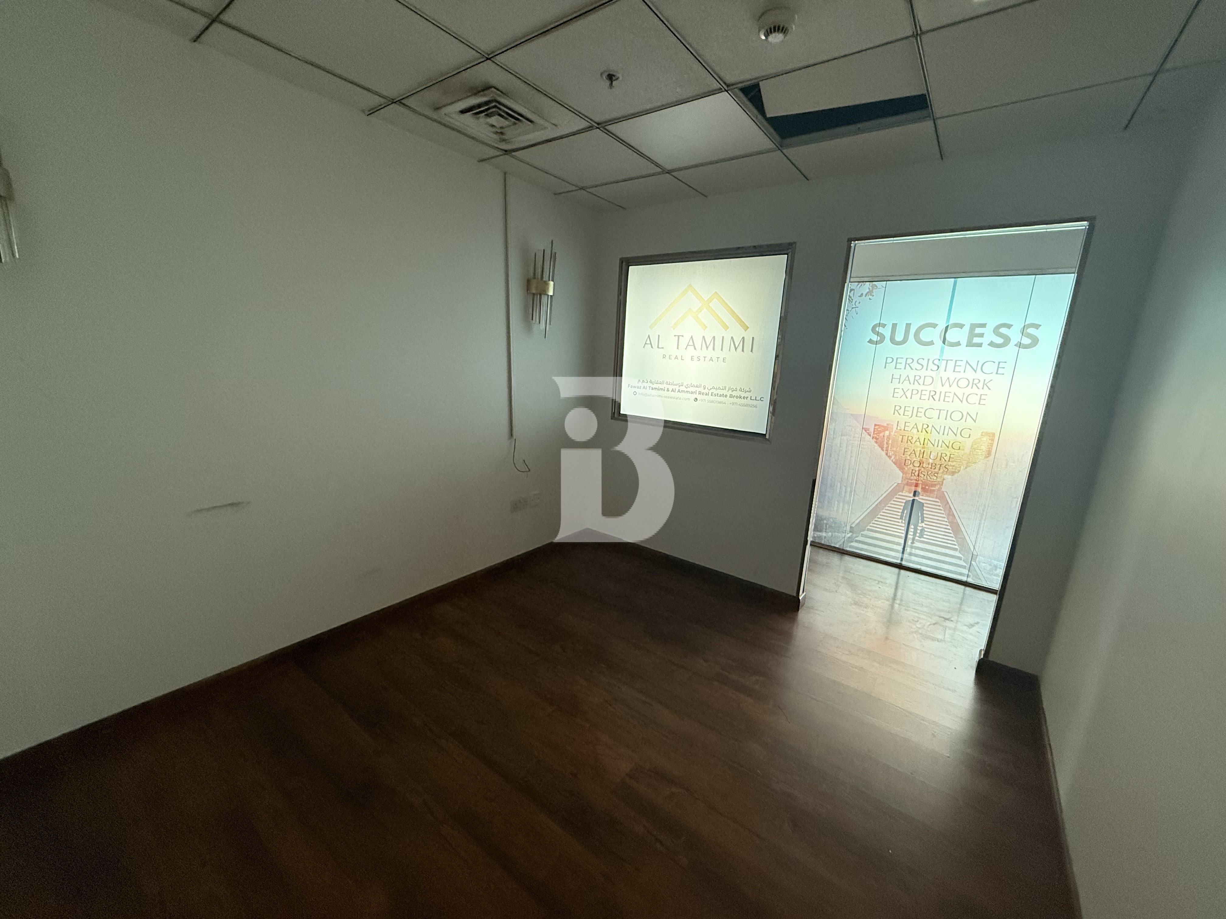 PARTITIONED OFFICE | 2PARKING | UNFURNISHED