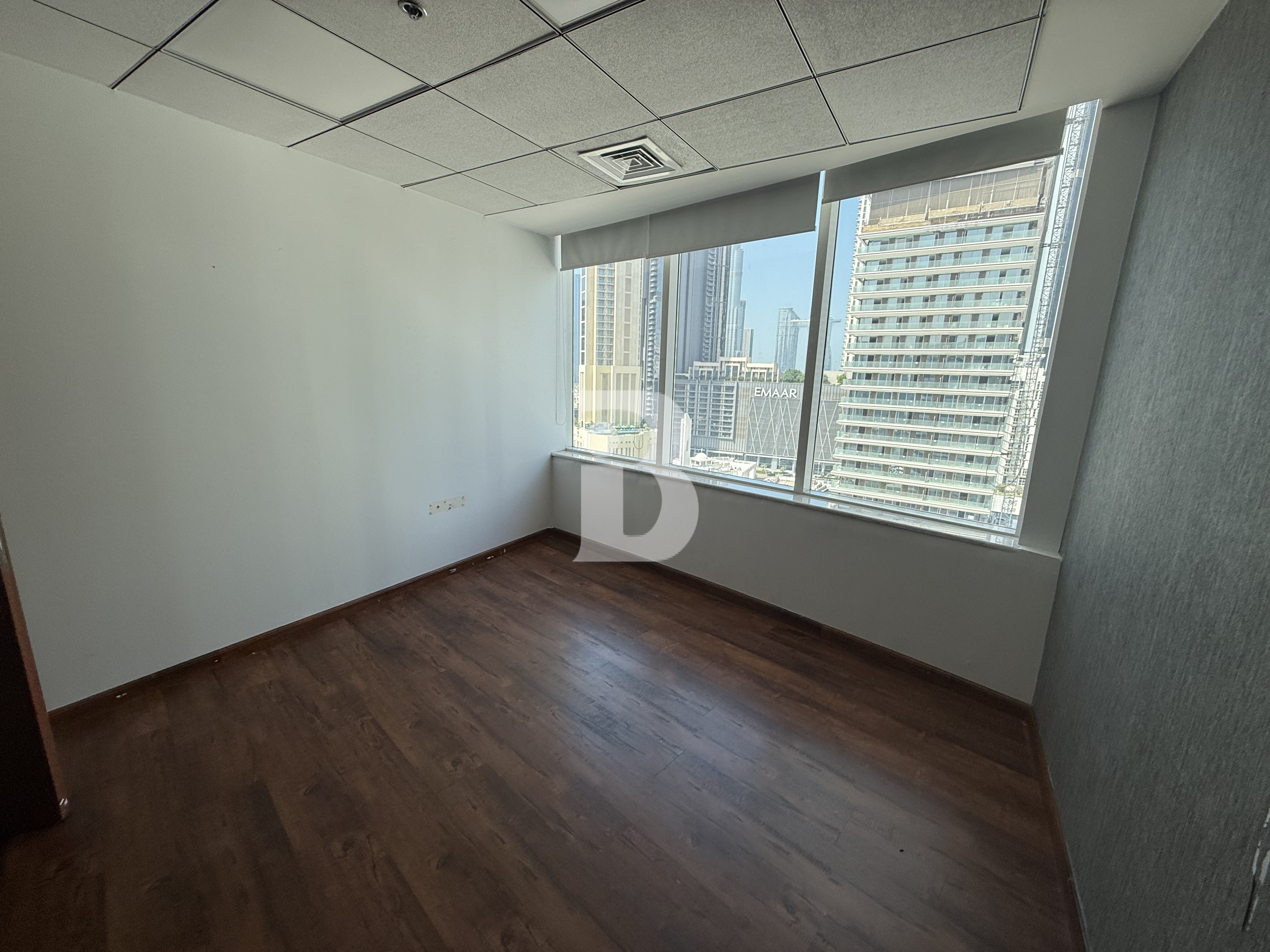 PARTITIONED OFFICE | 2PARKING | UNFURNISHED