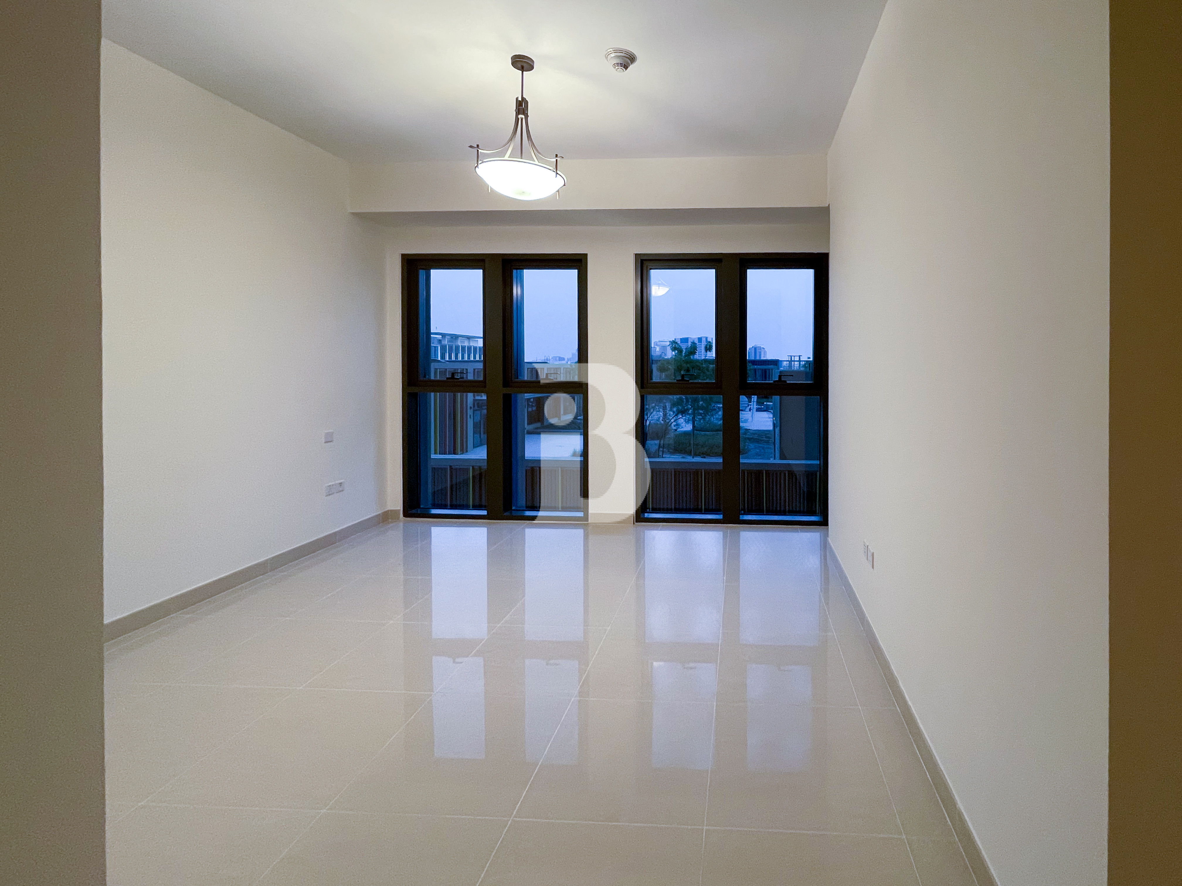 NEW BUILDING I LUMINOUS I SPACIOUS