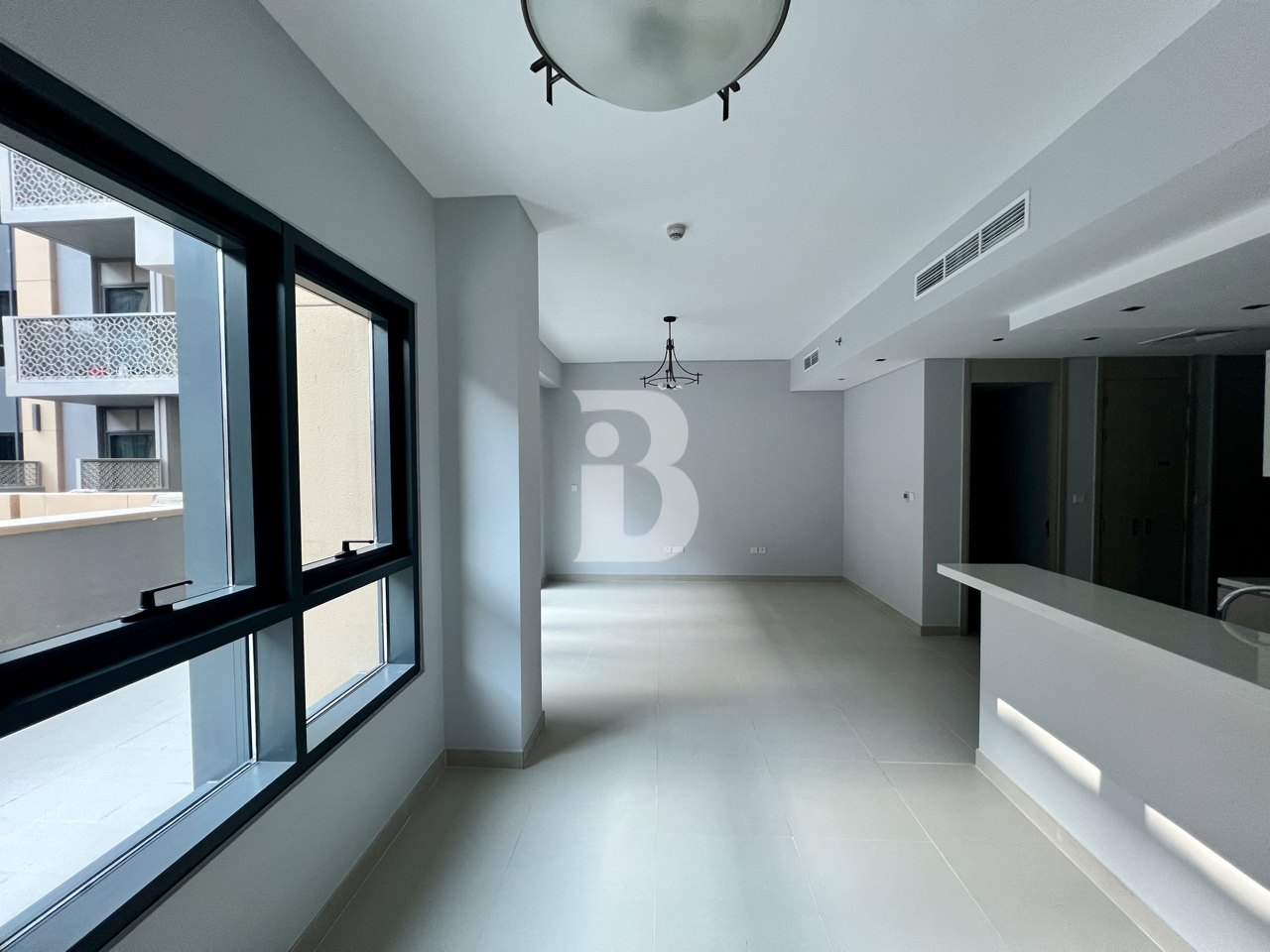 BRAND NEW I SPACIOUS I GREAT AREA